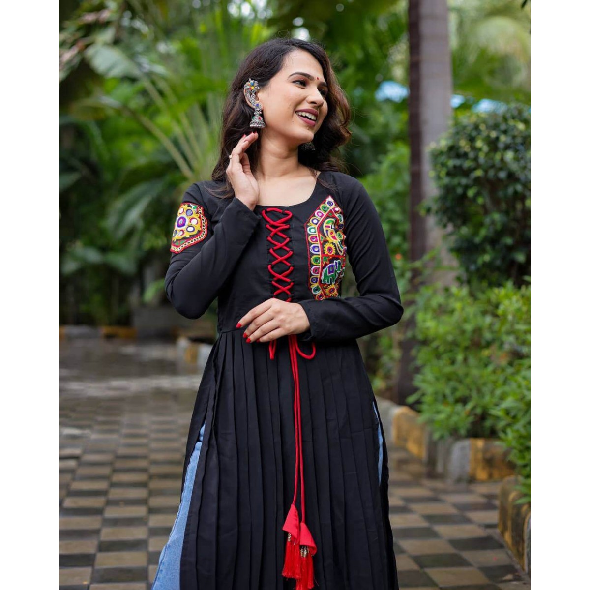Dandiya raas special gamthi work black color kurti